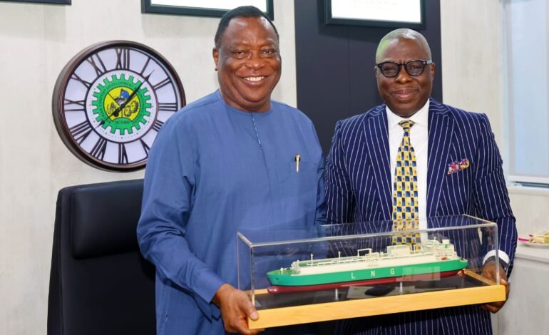 Train 7 Hits 90% Completion, Generates 16,000 Jobs
