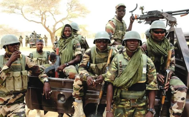 Top ISWAP leaders, 76 foot soldiers surrender in N’east
