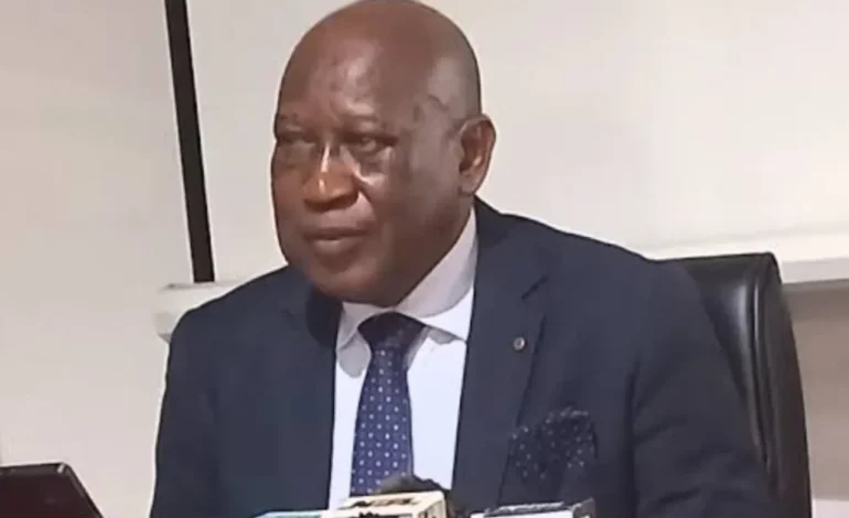 Ex-gen Olukolade backs state police, warns against delays, govs abuse