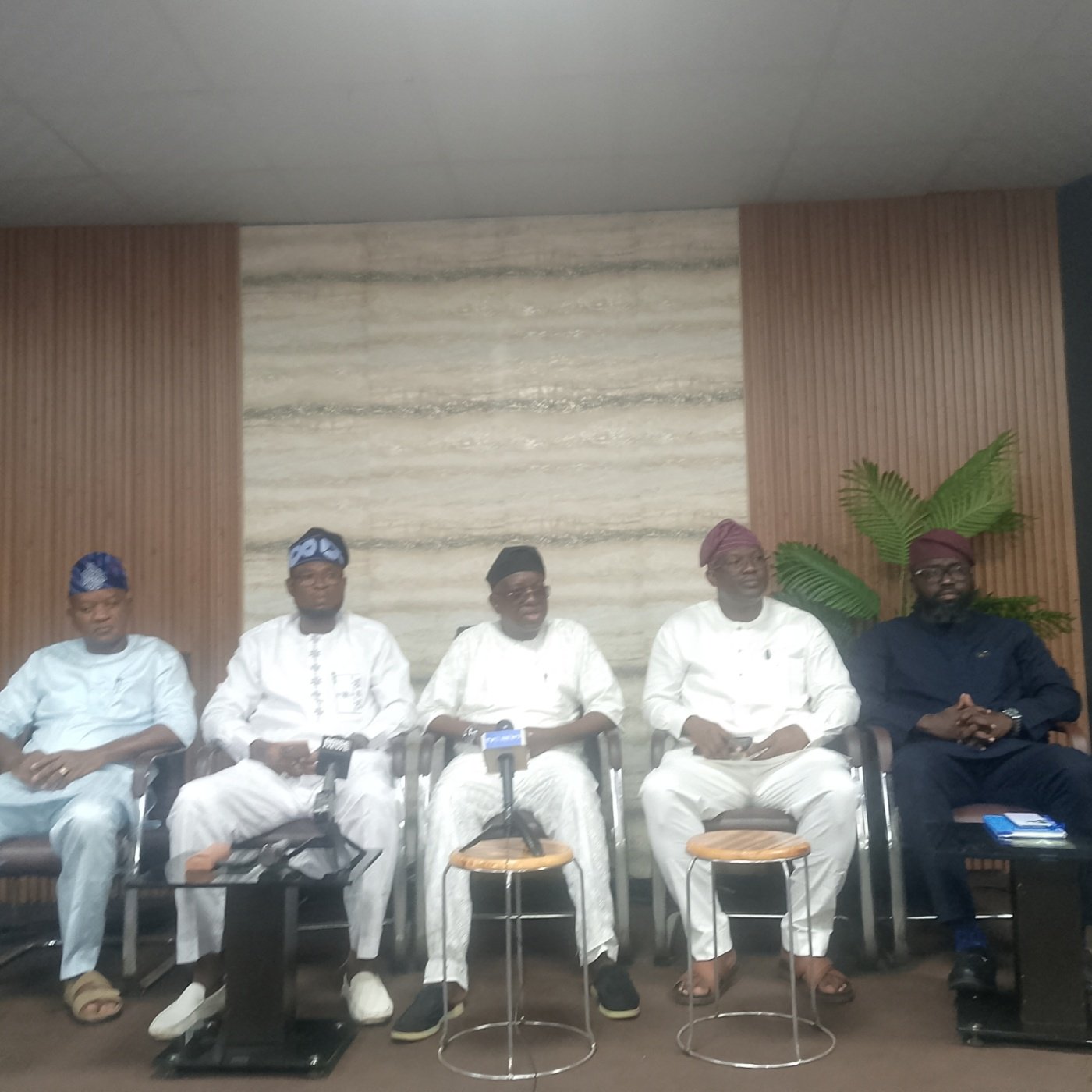 2027: Six Oyo APC guber aspirants reject Alli as guber candidate
