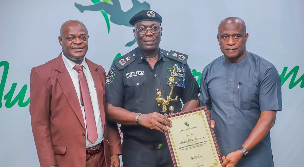 Pitch Awards: Philips backs Tinubu’s reforms as Osimhen, Iwobi, others win top honours