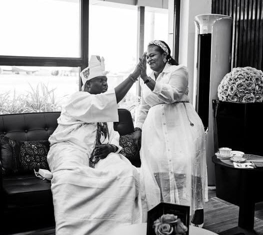 VIDEO: Ooni presents twin princes at palace ceremony 