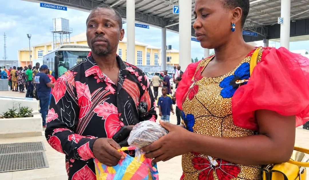 Bus driver returns over N400,000 left by passenger in Abia