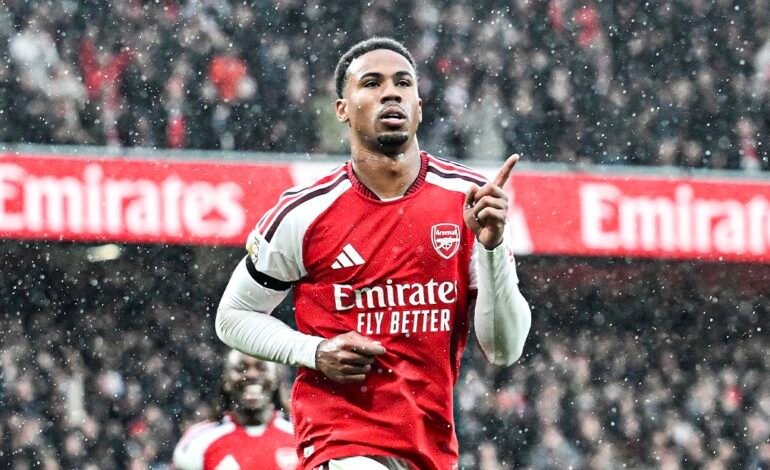 Arsenal Go Level On Points With Man City After 2-0 Win Against Everton