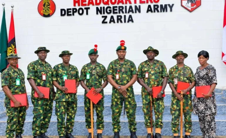 Army sends off discharged senior officers