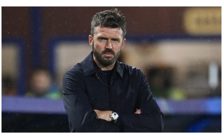 EPL: Rooney tells Carrick to give Fernandes Ferguson-Ronaldo treatment after latest comments